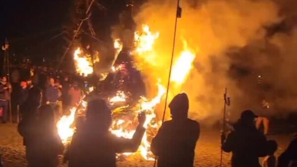 ☆大磯町　左義長☆